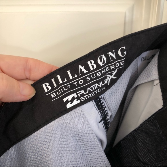 Billabong menโs board shorts - Picture 10 of 11